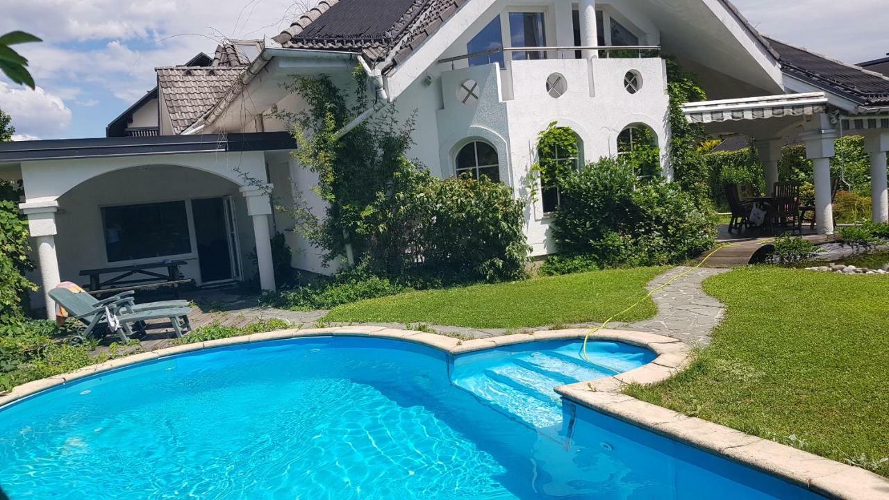 Villa Exclusive In With Private Garden